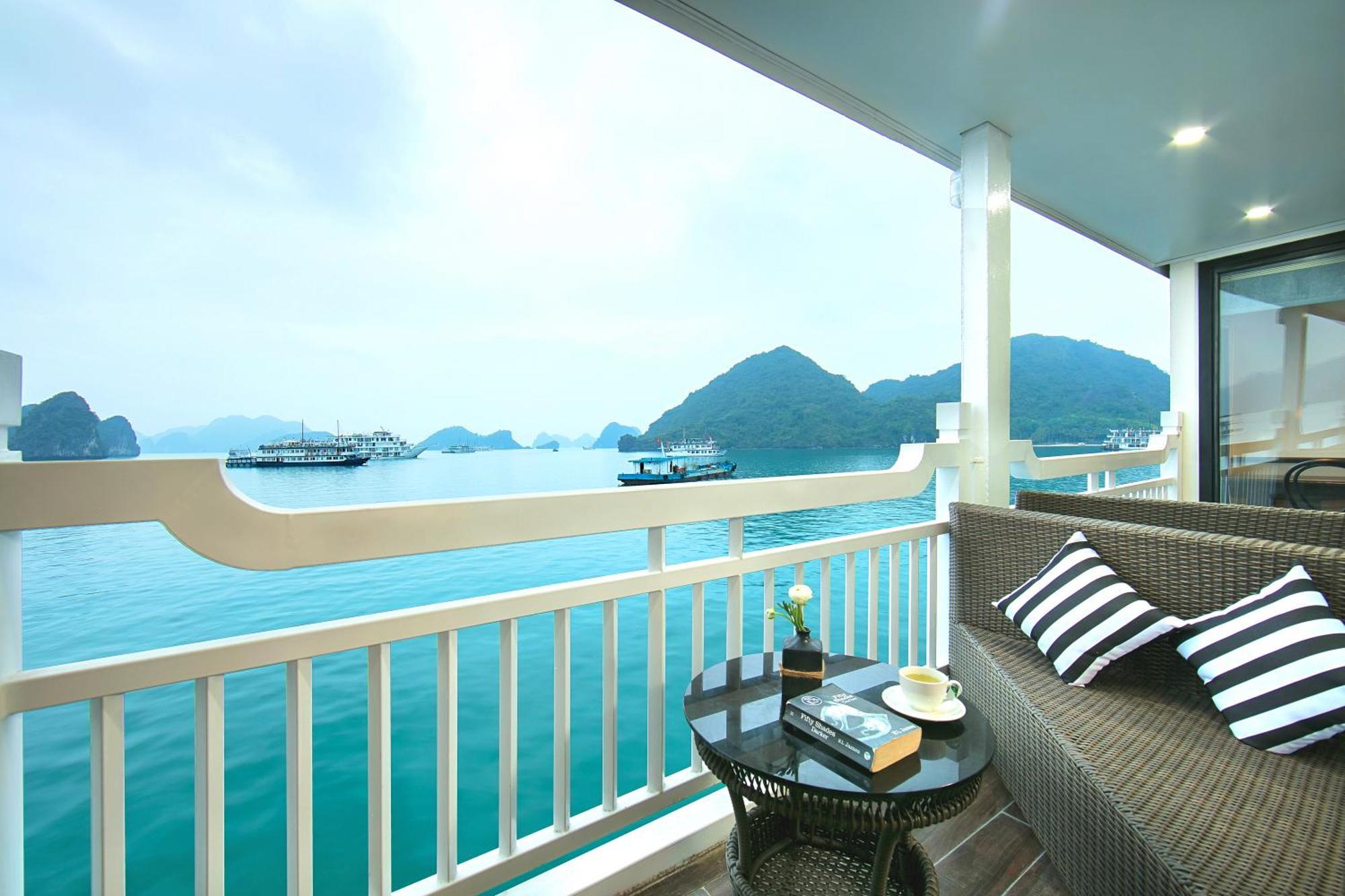 Botel Le Journey Luxury Cruise Ha Long